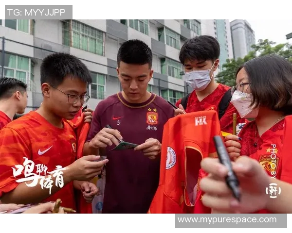 广州篮球队配合问题引发热议球迷对战术和球员默契提出不同看法